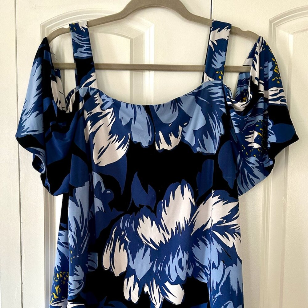 INC Peekaboo Shoulder Floral Print Top